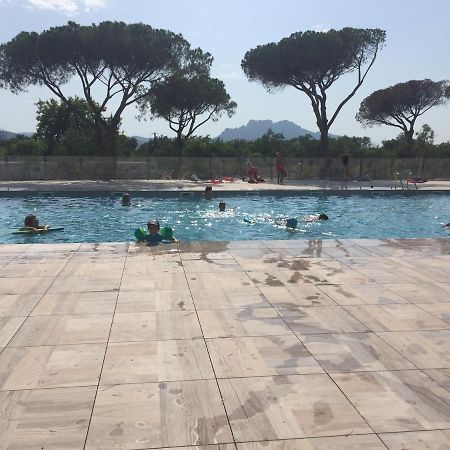 Appartement Neuf Moderne Avec Piscine Puget-sur Argens Bagian luar foto